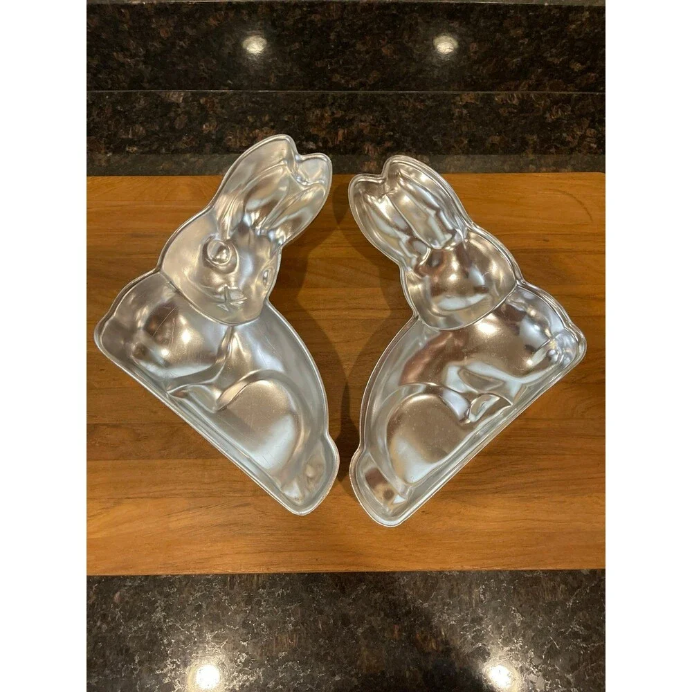 Vintage Cast Aluminum Lamb and rabbit jello/cake Mold